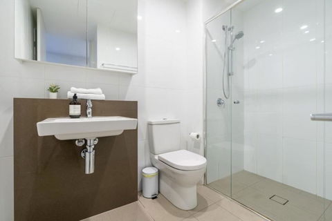 Parliamentary Triangle 1BR Apartment - Accommodation Rockhampton 3