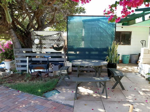 Pelican Point Waterfront Resort Formerly Carnarvon Beach Retreat - Accommodation Rockhampton 2