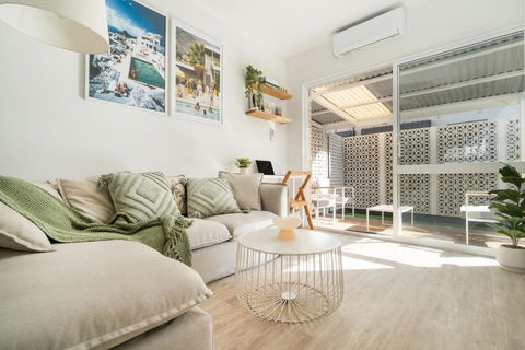 PALMA - Couples Beach Shack! - Accommodation Rockhampton 0