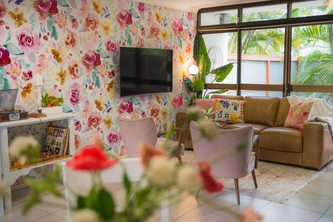 Palms On Patti Apartment - Accommodation Rockhampton 0