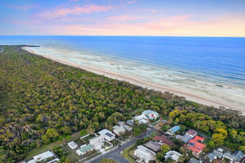 Pangkarra -Stunning Beach House - Family Friendly - Accommodation Rockhampton 0