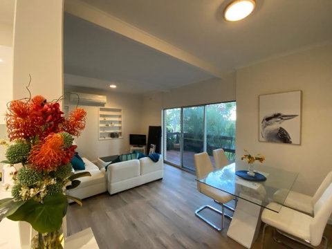 Panorama B&B - Accommodation Rockhampton 0