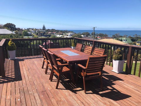 Panoramic Views On Walter - Accommodation Rockhampton 0