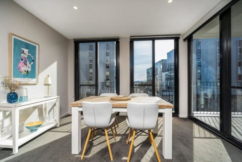 Paradise In Popular Pier Complex Apt - Kingston - Accommodation Rockhampton 3