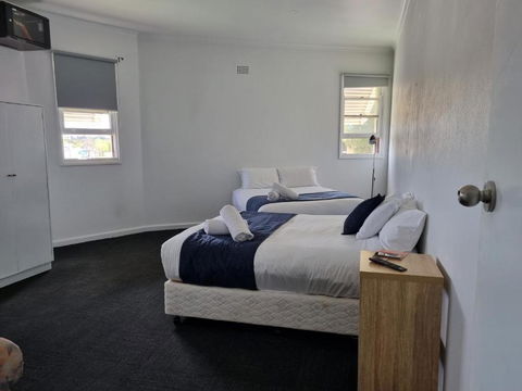 Parkes Hotel - Accommodation Rockhampton 1