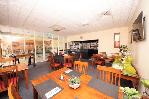 Parkside Motel Ayr - Accommodation Rockhampton 3