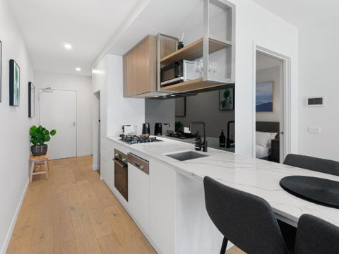 Peaceful 1-Bed Unit With A Spacious Balcony - Accommodation Rockhampton 2