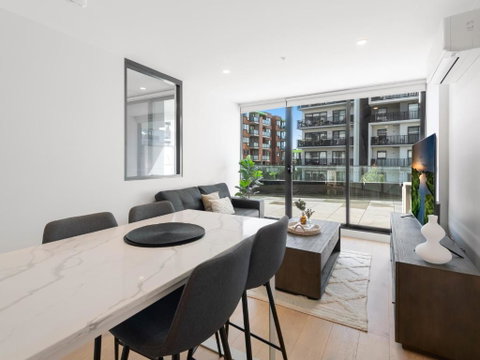 Peaceful 1-Bed Unit With A Spacious Balcony - Accommodation Rockhampton 3