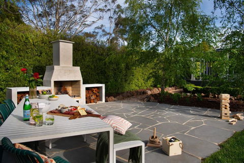 Peahen House - Accommodation Rockhampton 1