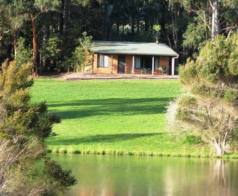 Pemberton Lake View Chalets - Accommodation Rockhampton 3