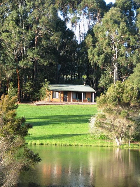 Pemberton Lake View Chalets - Accommodation Rockhampton 2