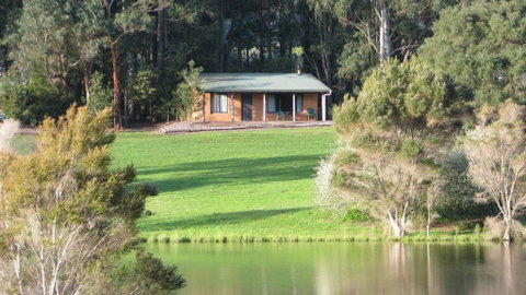 Pemberton Lake View Chalets - Accommodation Rockhampton 1