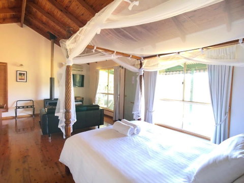 Pencil Creek Cottages - Accommodation Rockhampton 2