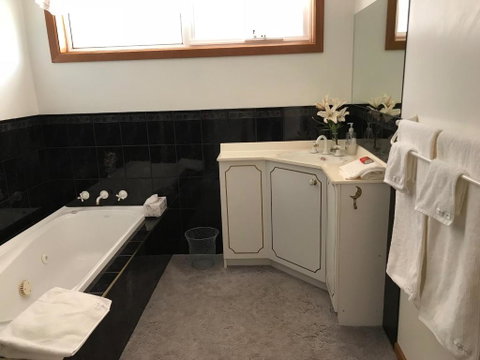 Penguin Seaside Homestay - Accommodation Rockhampton 3