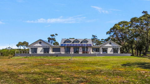 Peninsula At Metung - Access By Boat Only - Accommodation Rockhampton 0