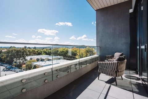 Perfect Located 1-Bed With Great Views & Parking - Accommodation Rockhampton 1