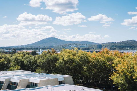 Perfect Located 1-Bed With Great Views & Parking - Accommodation Rockhampton 0