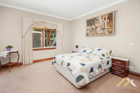 Perfect Entertainer-s Home With Pool - Accommodation Rockhampton 1