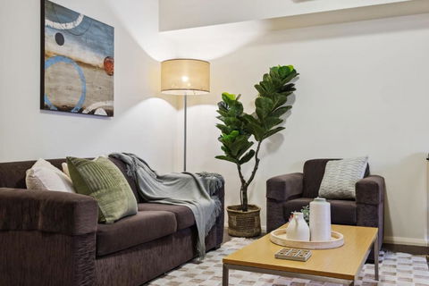 Perth Picture Perfect 1 BDR - Accommodation Rockhampton 0