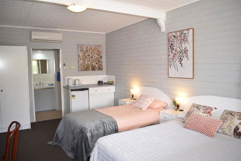 Peterborough Motel - Accommodation Rockhampton 0