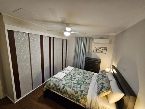 Phoenix House - Accommodation Rockhampton 2