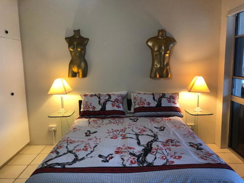 Phoenixonking - Accommodation Rockhampton 3
