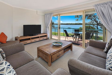 PICNIC7- PICTURE PERFECT PICNIC POINT - Accommodation Rockhampton 0