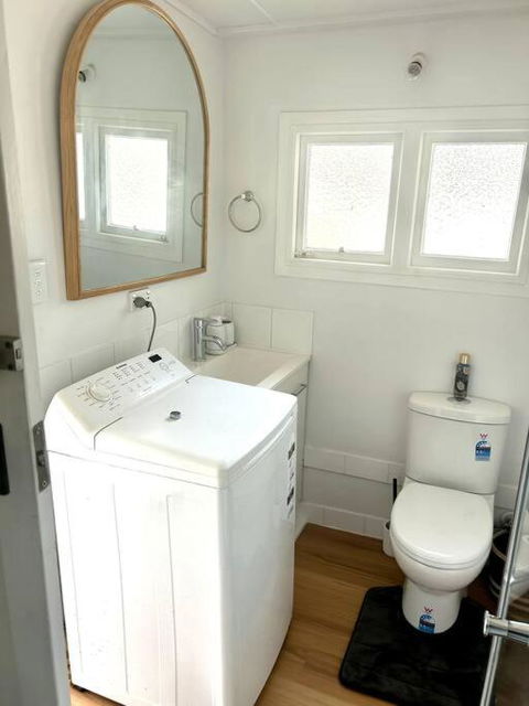 Pine Cottage - Accommodation Rockhampton 2