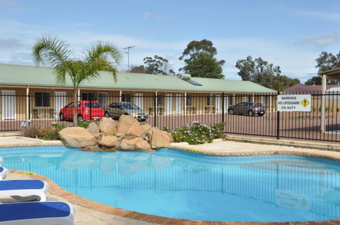 Pinjarra Resort - Accommodation Rockhampton 1