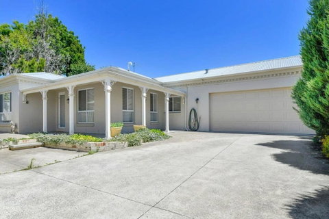 Piper St - CBD, Cosy Escape - Accommodation Rockhampton 2