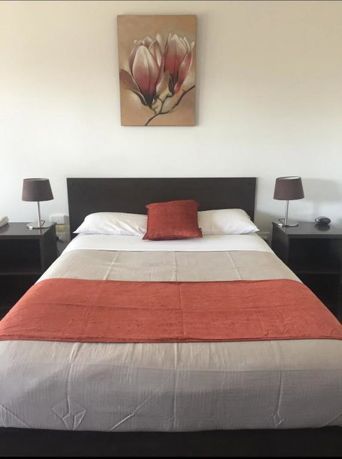 Ploughmans Motor Inn - Accommodation Rockhampton 2