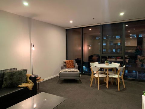 Plush @ Benjamin Way Belconnen - Accommodation Rockhampton 2