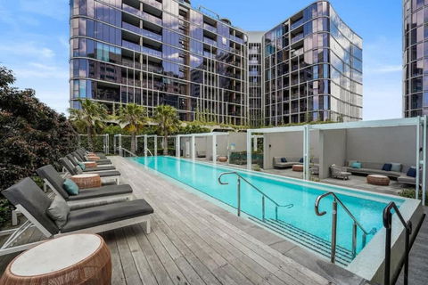 PM Residences - Modern Luxury 2BR Apt W Parking - Accommodation Rockhampton 0