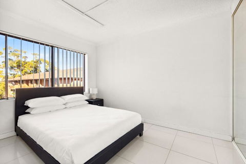 Polished 2-Bed Unit In The Heart Of Parramatta - Accommodation Rockhampton 3
