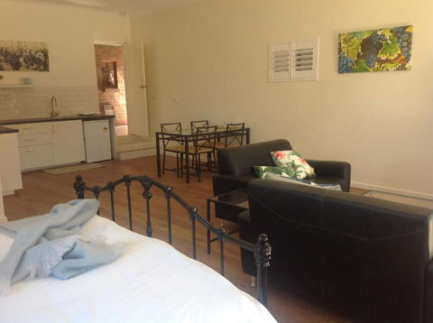 Port Elliot Rural Retreat - Accommodation Rockhampton 2