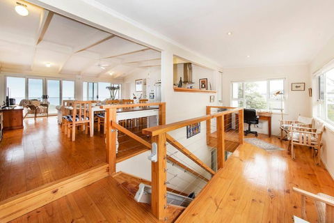 PORT WILLUNGA DREAMING A Beach Front Experience - Accommodation Rockhampton 2