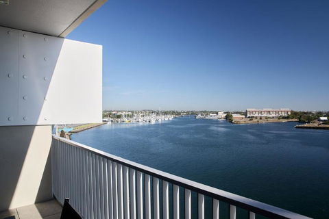 Portside On Honeysuckle - Accommodation Rockhampton 1