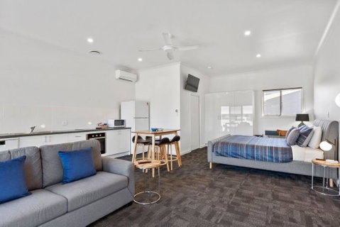 Port Lincoln Shark Apartment 4 - Accommodation Rockhampton 0