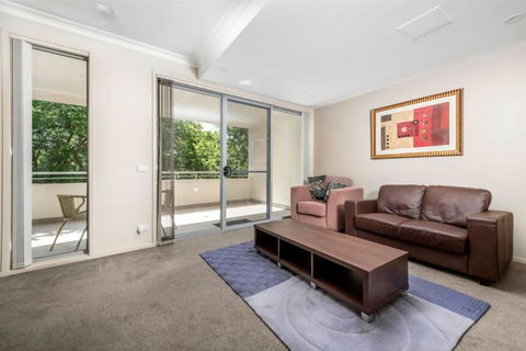 Quiet Apartment In Braddon ACT - Accommodation Rockhampton 2