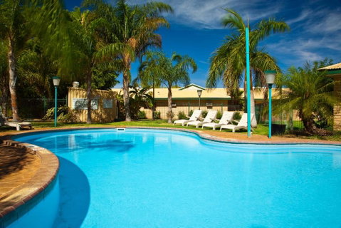 Potshot Hotel Resort - Accommodation Rockhampton 3