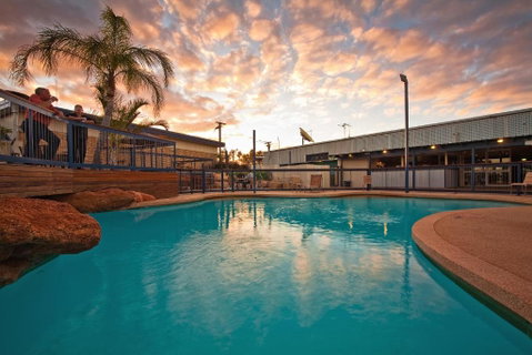 Potshot Hotel Resort - Accommodation Rockhampton 0