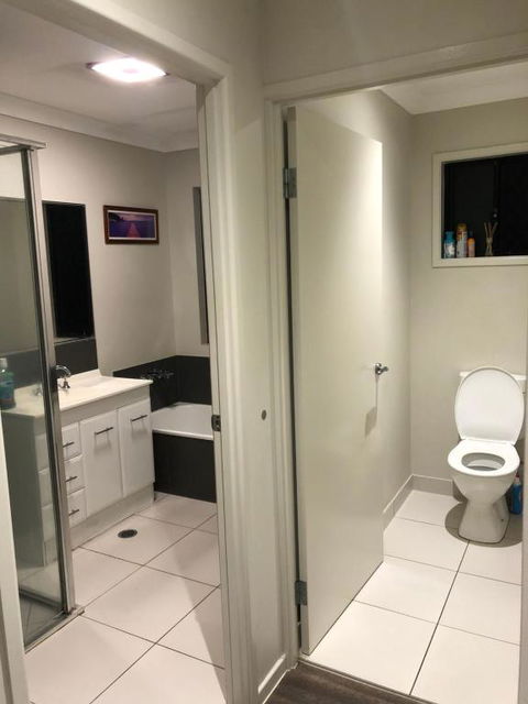 Private Bedroom Getaway - Accommodation Rockhampton 3