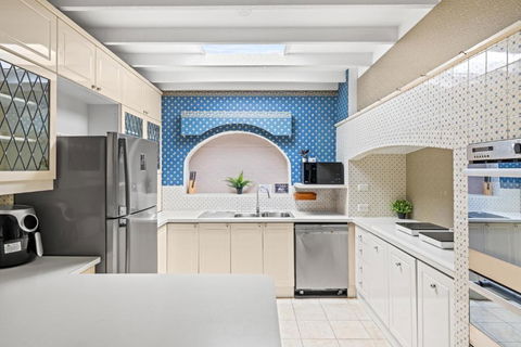 Private Double Room - Quaint Place In Lindfield - Shared Bathroom - Accommodation Rockhampton 3