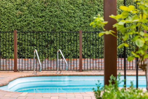Private Pool Retreat In Watson - Accommodation Rockhampton 0