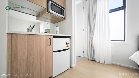 Private Suite With Queen Bed TV - Room 11 - Accommodation Rockhampton 2