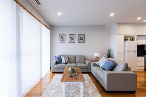 Promenade Unit 4 - Accommodation Rockhampton 1