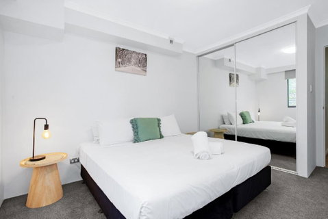 Pyrmont 2 Bed Apartment - Prime Location W Parking - Accommodation Rockhampton 3