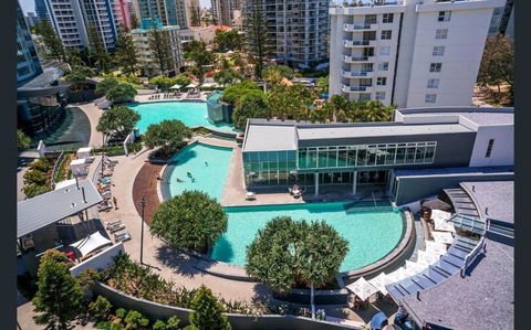 Q Tower At Surfers Paradise - From Level 3 - Private & Self Contained Apartments - Accommodation Rockhampton 2