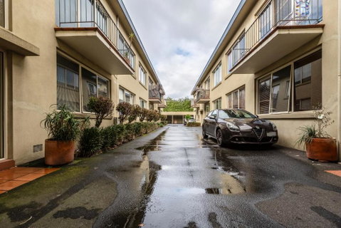 Quaint & Homey Ripponlea Flat - Accommodation Rockhampton 1