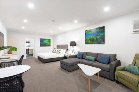Presidential Motel - Accommodation Rockhampton 0